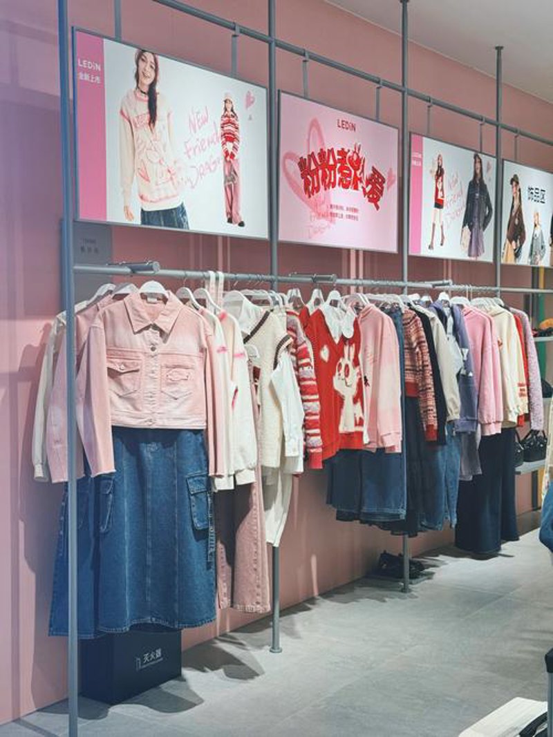 灵璧县服装店趋势解读：在变革中寻求机遇